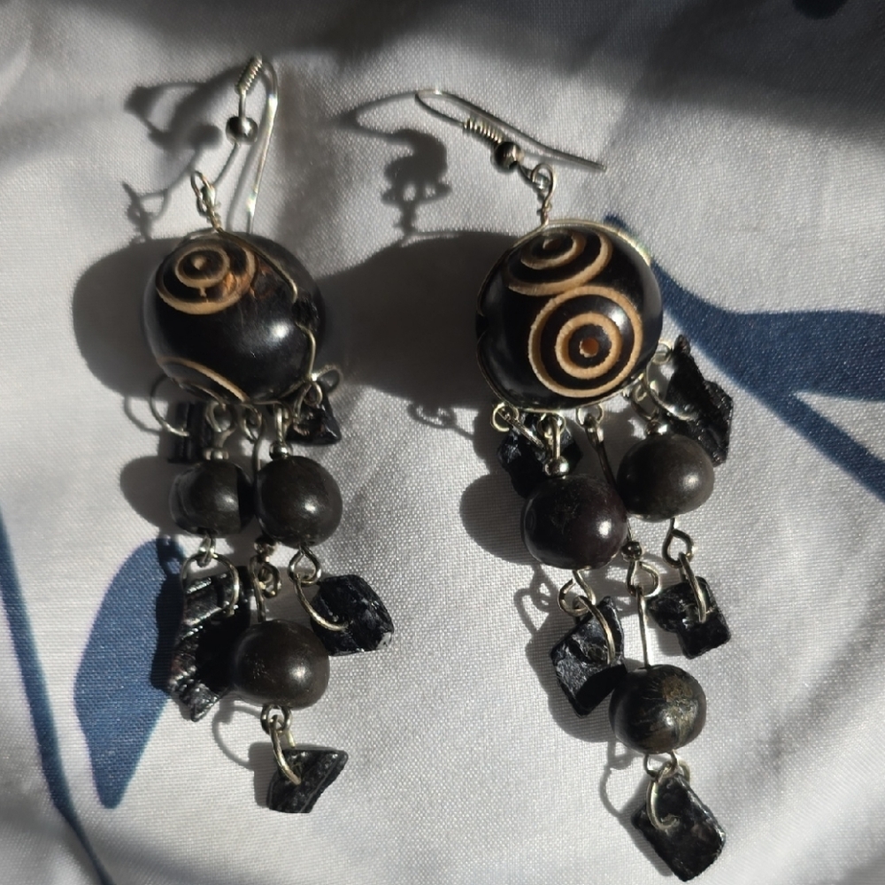 Elegant Black and Brown Dangle Earrings